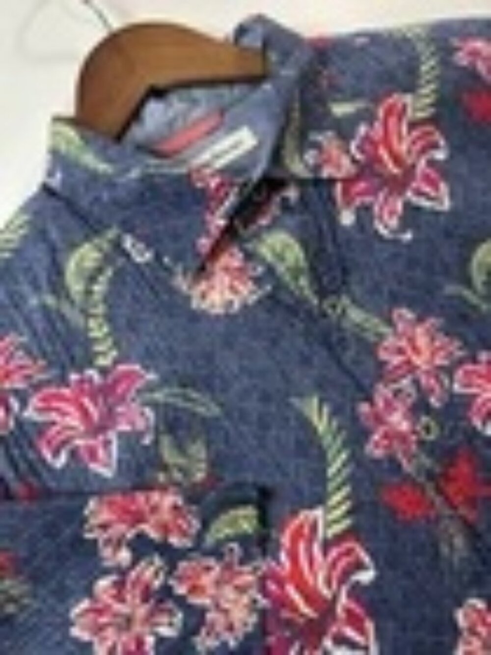 Tommy Bahama Men's Short Sleeve Large Blue W/ Red Lilly Tropical Print Shirt